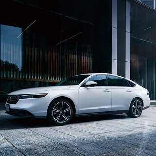 ホンダのフラッグシップセダン　フルモデルチェンジを受けた新型アコードが発売｜HONDA