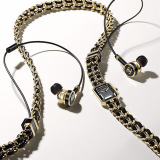 ジュエリー ウオッチで音楽を愉しむ。ロングネックレス ウオッチ 「プルミエール サウンド」｜CHANEL