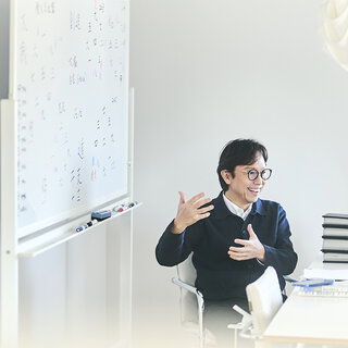 話題の万象理法学で知る、2025年を好転させるヒント