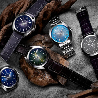 MINASEの雪平文字盤が光と影を操る