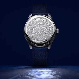 ルイ・ヴィトンが贈るモダンエレガンスと革新の融合「タンブール コンバージェンス」