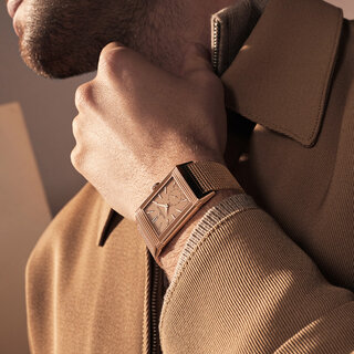 反転する美学。ジャガー・ルクルト「レベルソ」