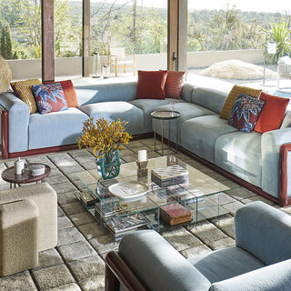 空間を美しく演出するカッシーナの新作家具が登場