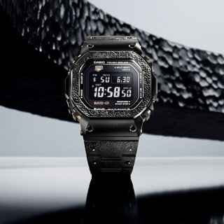 日本の伝統技法「鎚起」を施したG-SHOCK