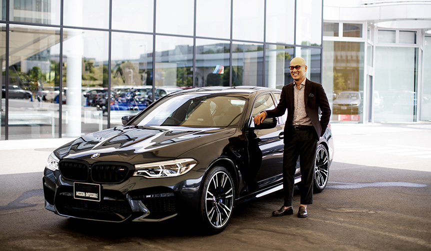 ファッションディレクター森岡弘氏が語るBMW「M5」の魅力|BMW