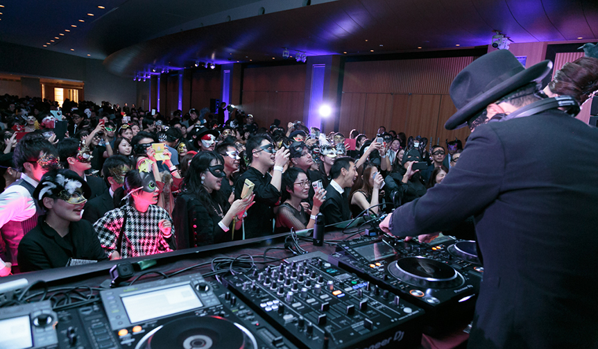 「オトナの仮面舞踏会」が今年も開催｜LOUNGE