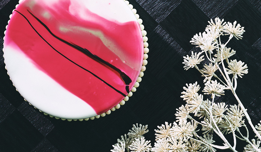 聖なる夜を彩る限定クリスマスケーキ&スイーツの予約開始|CONRAD TOKYO