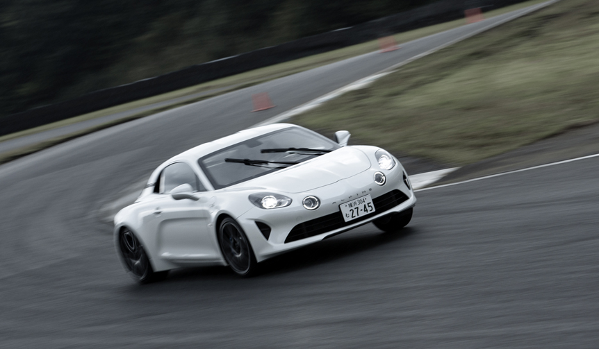 名車の血をひく新型アルピーヌ「A110」に試乗|Alpine