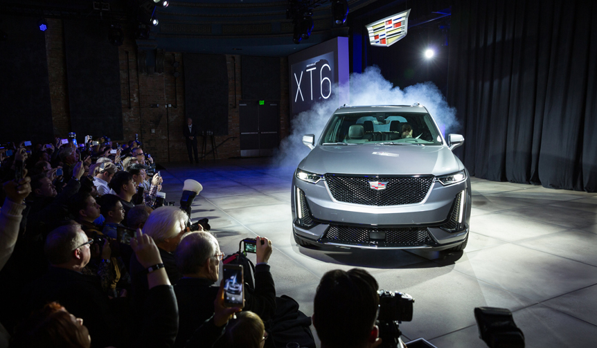 新型クロスオーバー「XT6」をワールドプレミア｜Cadillac