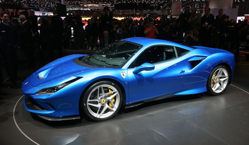 フェラーリV8へのオマージュ「F8トリブート」デビュー｜Ferrari