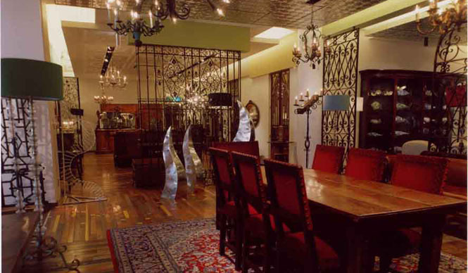 Lloyd's Antiques EGOIST｜ロイズ・アンティークス エゴイスト