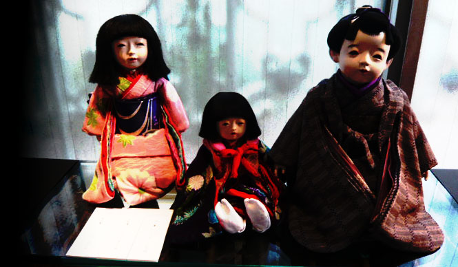 藤村明光人形展/ 燕子花別館