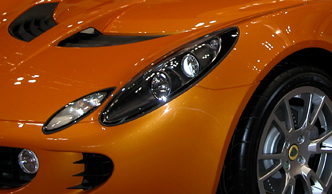 クルマと服、デザインというクリエイションにおいて―服飾デザイナー 加賀清一の５選