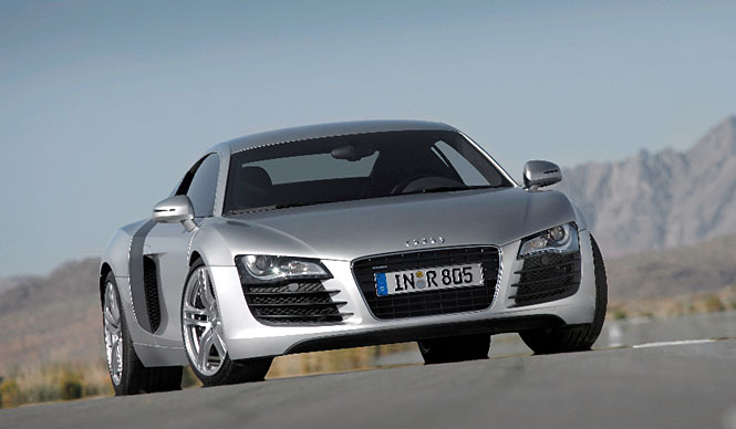 Audi　｜アウディ　R8｜第11回 　（前編）｜「疑念を一蹴するほどのカッコよさ」