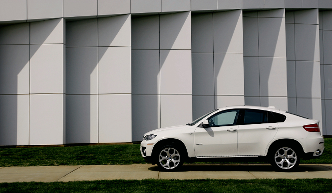特集|BMWのニューモデル「X6」に見る“クーペ的”なこと