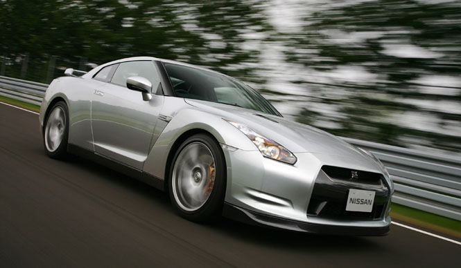 NISSAN GT-R｜日産GT-R｜第22回  （後編）｜ 翻訳不可能な性能に、すべてを捧げるクルマづくり