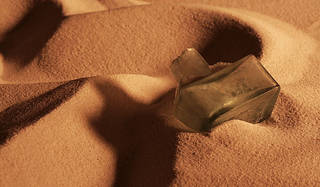 藤原美智子の「色」ものがたり第3回 8月　アフリカの大地　テラコッタ色