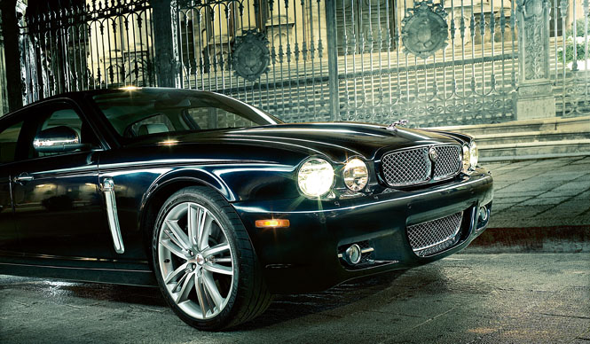 35台限定のジャガー「XJ PORTFOLIO」