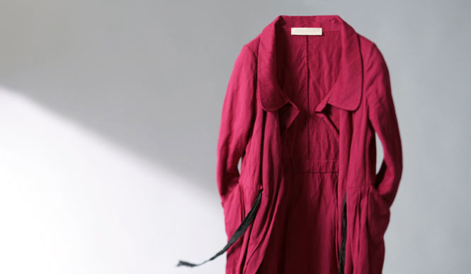 藤原美智子の「色」ものがたり第4回 9月　赤いコート