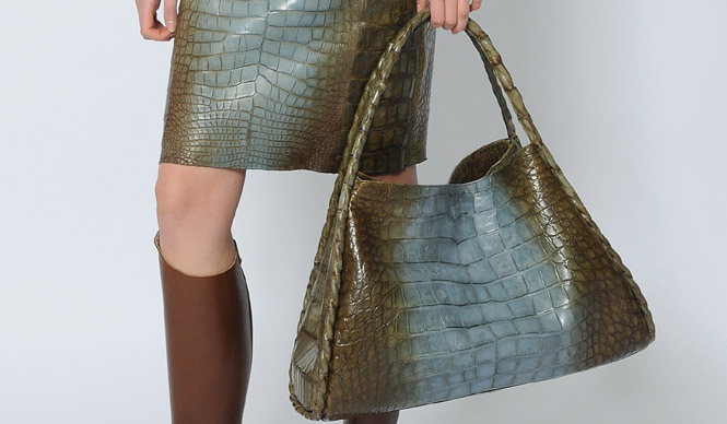 SHIRO｜布地のようにしなやかな表情をもつSHIROのクロコダイル