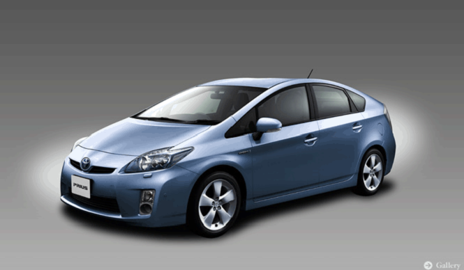 TOYOTA PRIUS｜トヨタ・プリウス 大きく進化した3代目