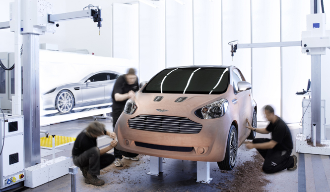 ASTON MARTIN Cygnet｜アストン・マーティン シグネット アストンとトヨタのコラボレーション