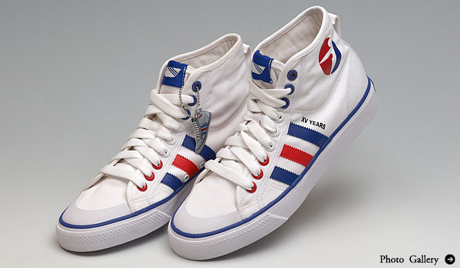 55DSL 15周年記念モデル「THE XV / 55」発売