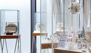 OMEGA│『オメガブティック青山』に「オメガ ブライダルサロン」オープン