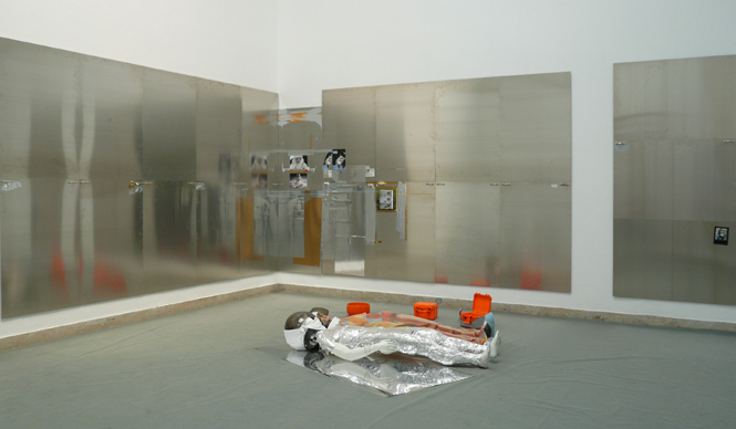 RAT HOLE GALLERY|イザ・ゲンツケン(Isa Genzken)日本初の個展「OIL XV / XVI」