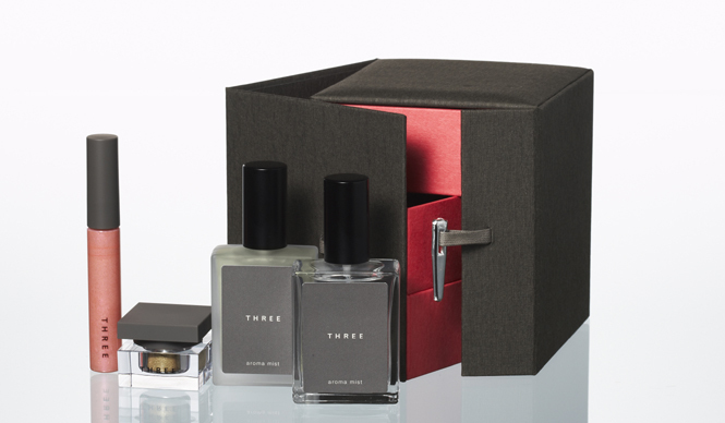 THREE|はじめてのクリスマスシーズンを彩るスペシャルな限定キットが発売