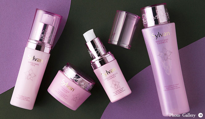 藤原美智子｜12月エッセイ「ベスト・コスメ 藤原美智子選・番外編」