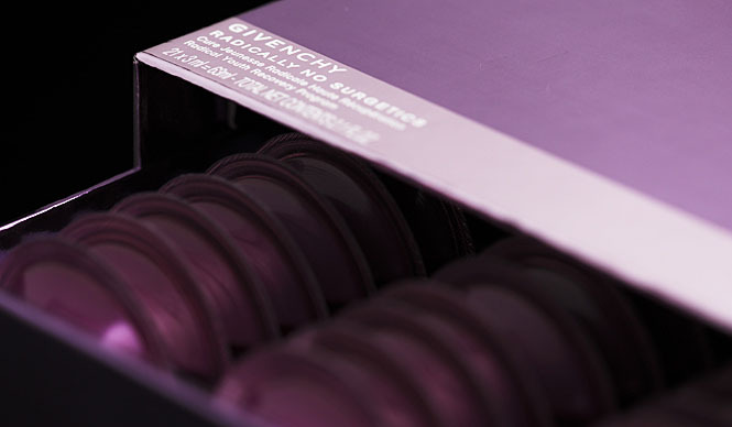 國藤直子│コスメシュラン第48週「パルファム ジバンシイ ラディカリー ノーサージェティクス インテンシブ」