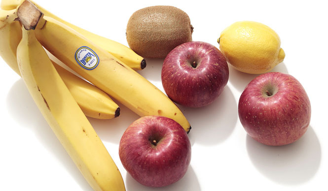 藤原美智子｜2010年3月エッセイ「朝は健康と美に効く、果物ジュースがお薦め！」