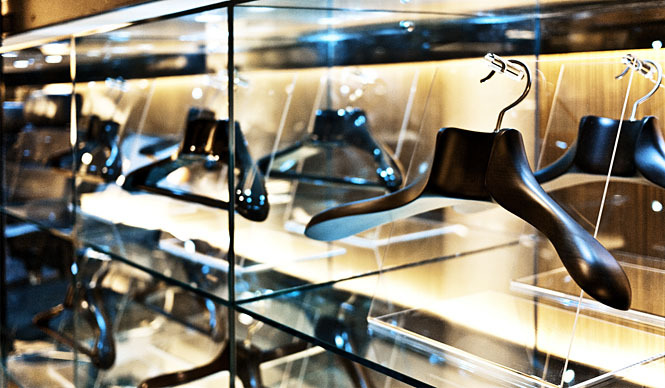 イセタンメンズレジデンス通信2010年4月号｜ISETAN MEN'S - メンズ館