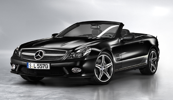 Mercedes-Benz SL 350 Night Edition|銀色に輝く漆黒のボディの特別限定車