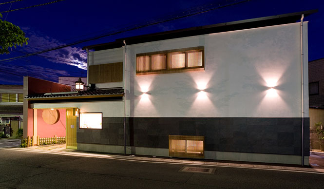 和醸和楽｜第19回　新店舗で、みちのく福島のおいしいお酒を「泉屋」