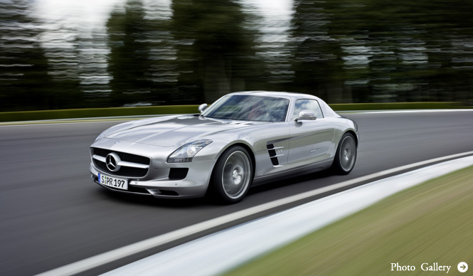 Mercedes-Benz SLS AMG|ガルウィングをもつ新型スポーツカー発売