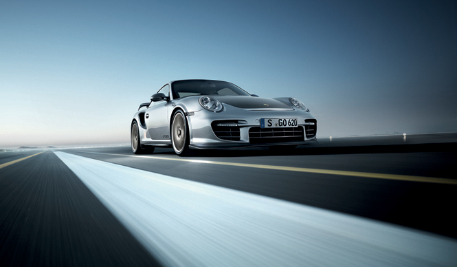 コックスによる新型「ポルシェ 911 GT2 RS」の受注開始