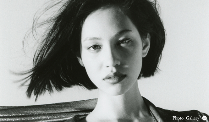 ART｜『ノルウェイの森』出演で注目の水原希子を起用　荒木経惟展　「愛ノ時間」