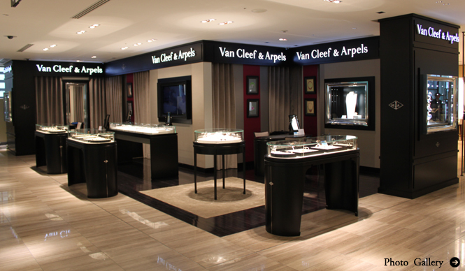 Van Cleef & Arpels|銀座三越店オープン記念特別展示! ジャッキー愛用ジュエリー復刻版