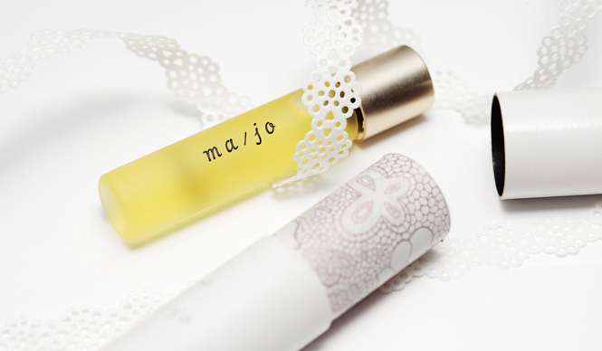 uka｜指先から魔女に変身させる、魅惑のネイルオイル「Ma/jo」