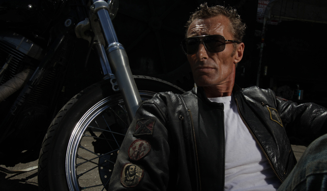 ART｜アイウェアブランド「DITA」がおくるピヤタット・ハマタット写真展「Apasmara」