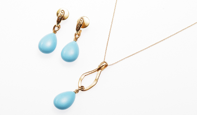 ANTONINI｜ターコイズブルーに魅せられるクリスマスジュエリー