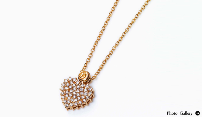 DAMIANI｜ハートをモダンに表現したクリスマスジュエリー