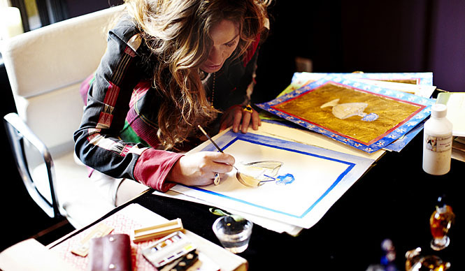 GUERLAIN｜ジェイド・ジャガーがボトルデザインを手がけた「シャリマー オードゥ ア ラ ヴァニーユ」