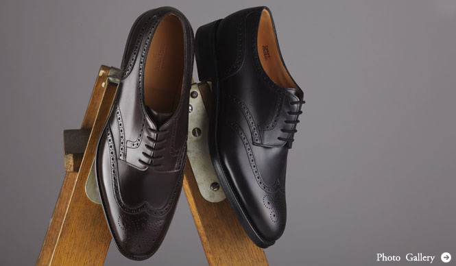 JOHN LOBB｜モデル「DARBYII」の軽やかなスタイル