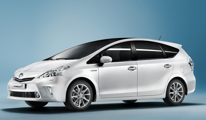 TOYOTA Prius +｜トヨタ プリウス + 7人乗りの大きなプリウス