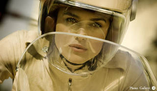 CHANEL｜キーラ ナイトレイ×「ココ マドモアゼル」の魅力