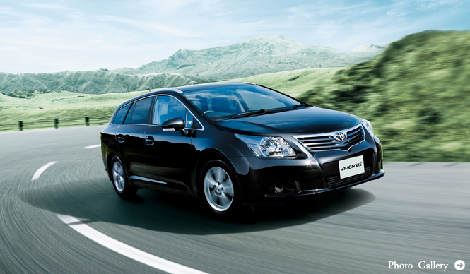 トヨタ アベンシス|TOYOTA AVENSIS ステーションワゴンを逆輸入