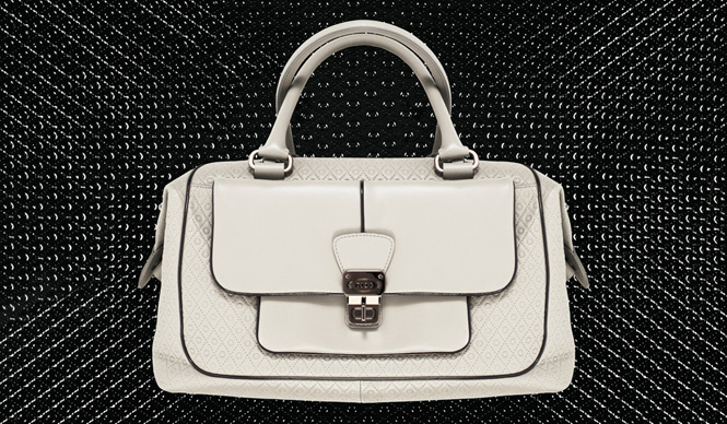 TOD’S｜新作コレクション、「シグネチャー」がいよいよ発売